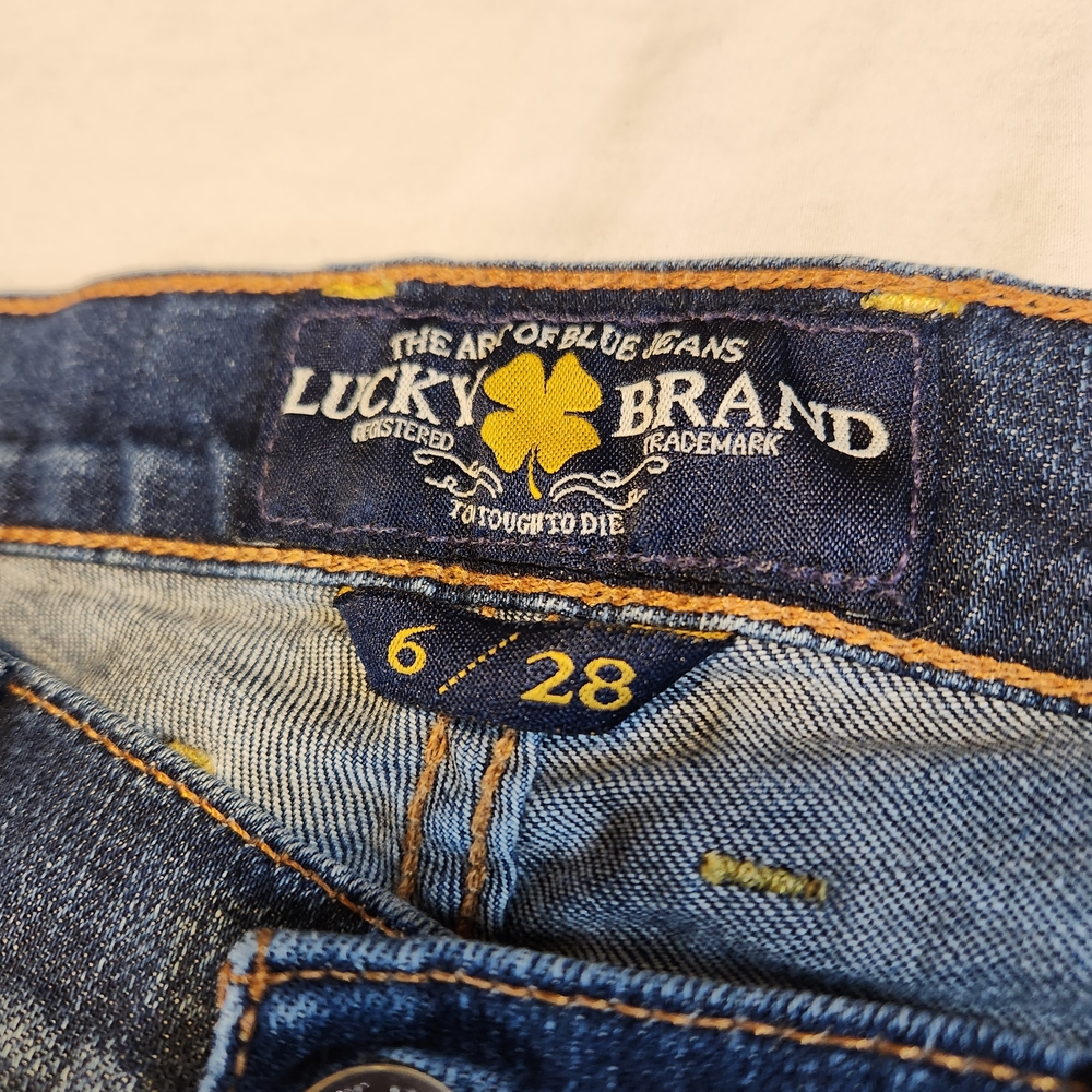 Lucky Brand Women's Classic Bootcut Jeans Blue Denim Stretch Pockets Medium Wash - Picture 5 of 8